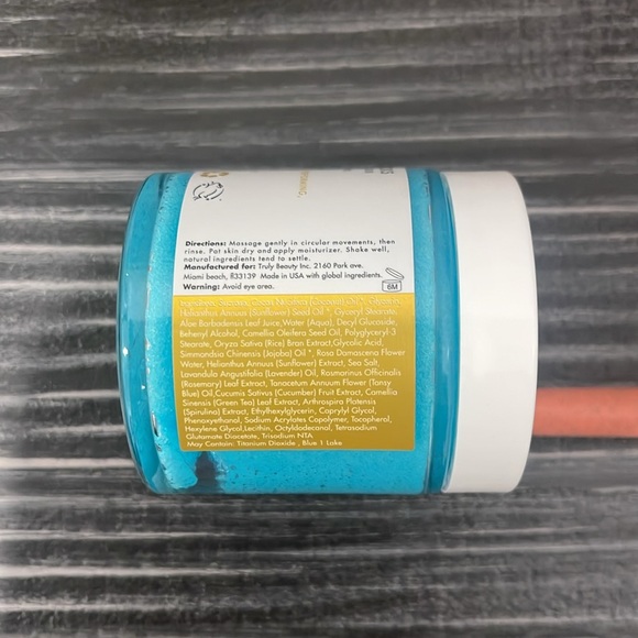 Truly Moon Rocks Scrub - Picture 2 of 4